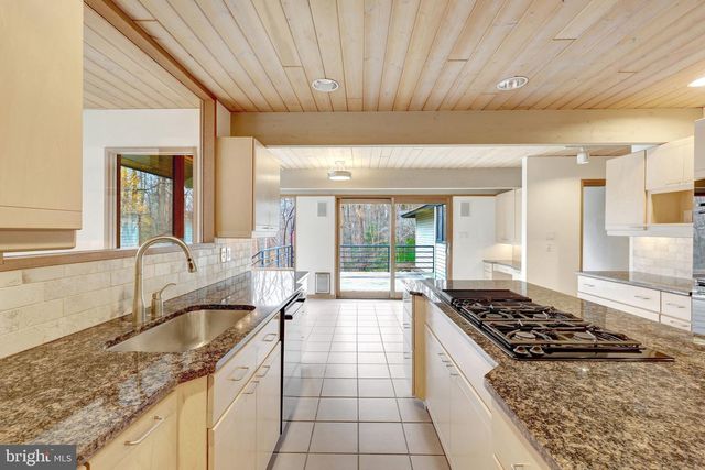 8620 POLK ST, Mclean, VA 22102