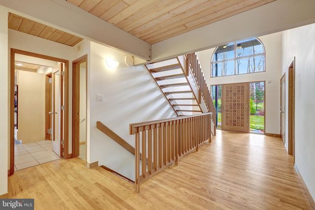 8620 POLK ST, Mclean, VA 22102