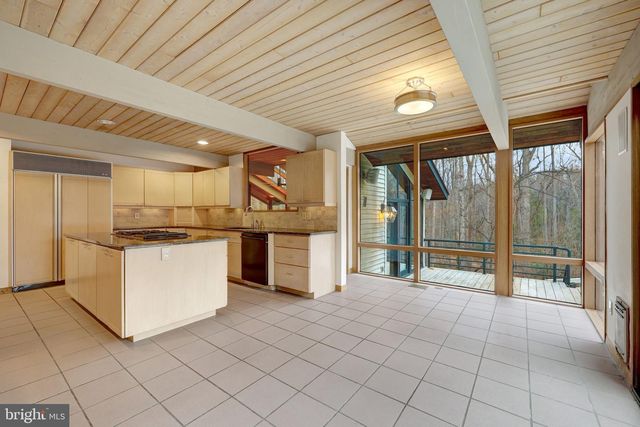 8620 POLK ST, Mclean, VA 22102