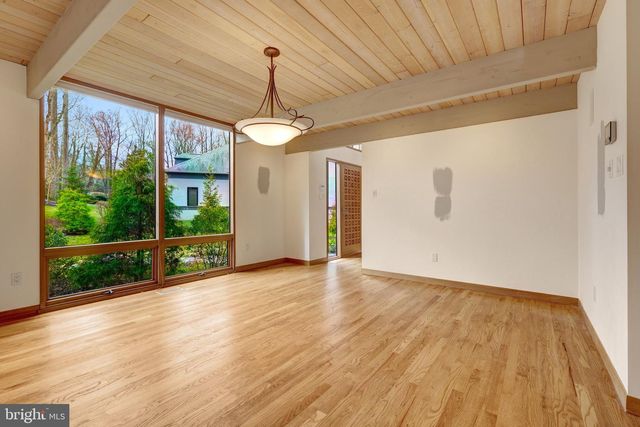 8620 POLK ST, Mclean, VA 22102