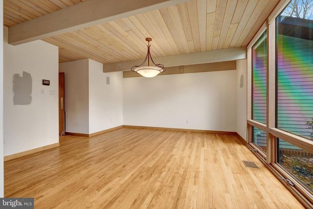 8620 POLK ST, Mclean, VA 22102