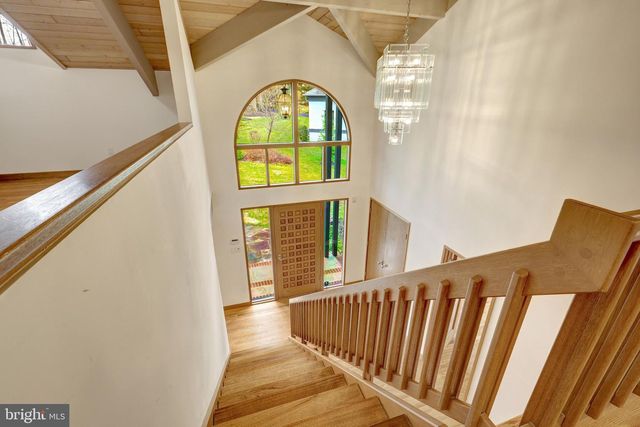 8620 POLK ST, Mclean, VA 22102