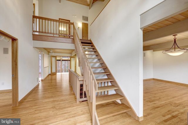 8620 POLK ST, Mclean, VA 22102