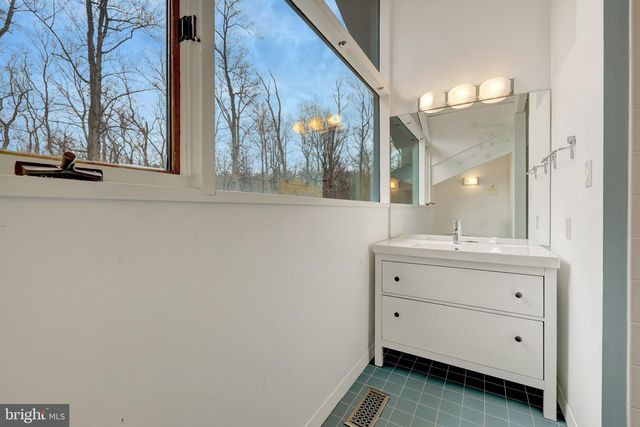 8620 POLK ST, Mclean, VA 22102