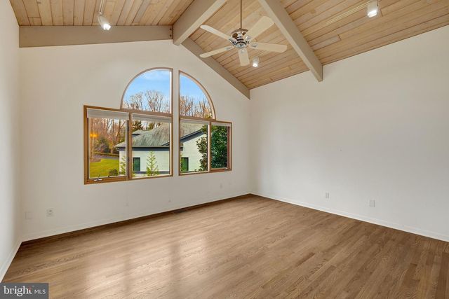 8620 POLK ST, Mclean, VA 22102