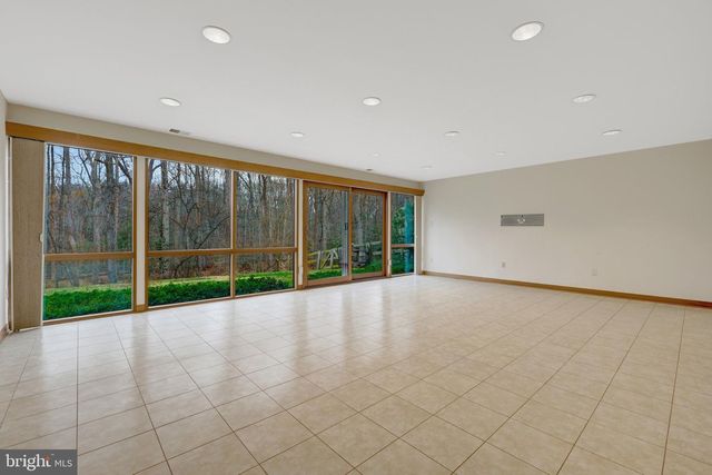 8620 POLK ST, Mclean, VA 22102