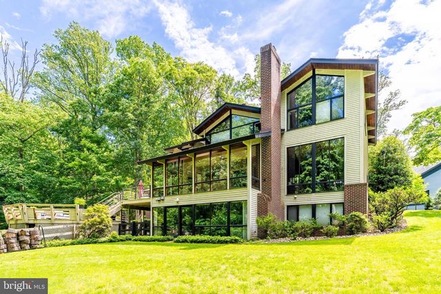 8620 POLK ST, Mclean, VA 22102