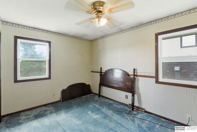 4729 S 78th Street, Ralston, NE 68127