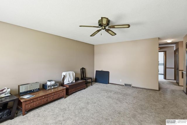 4729 S 78th Street, Ralston, NE 68127