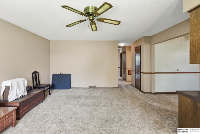 4729 S 78th Street, Ralston, NE 68127