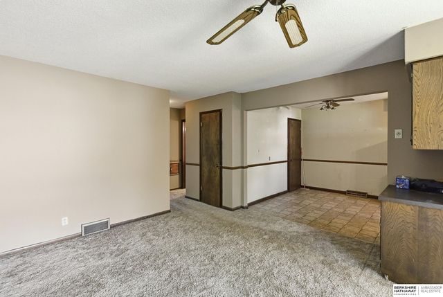 4729 S 78th Street, Ralston, NE 68127