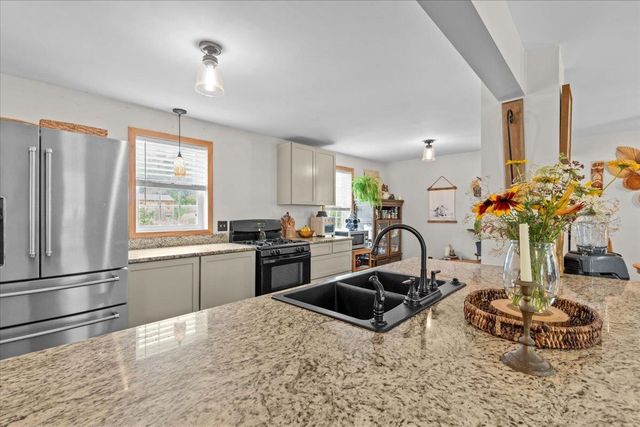 20 Suffolk Lane, Essex, VT 05452