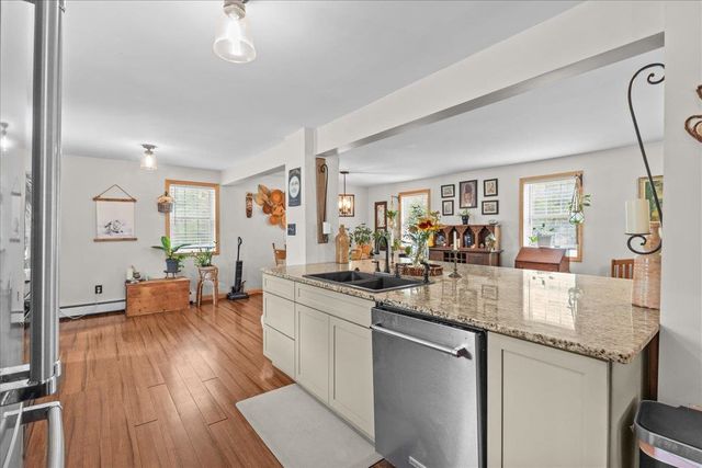 20 Suffolk Lane, Essex, VT 05452