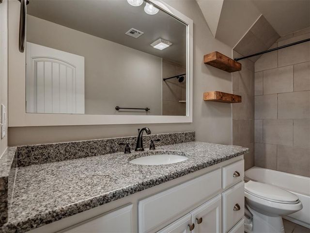 5508 Courtland Lane, Choctaw, OK 73020