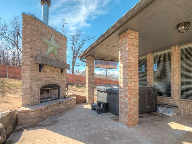 5508 Courtland Lane, Choctaw, OK 73020