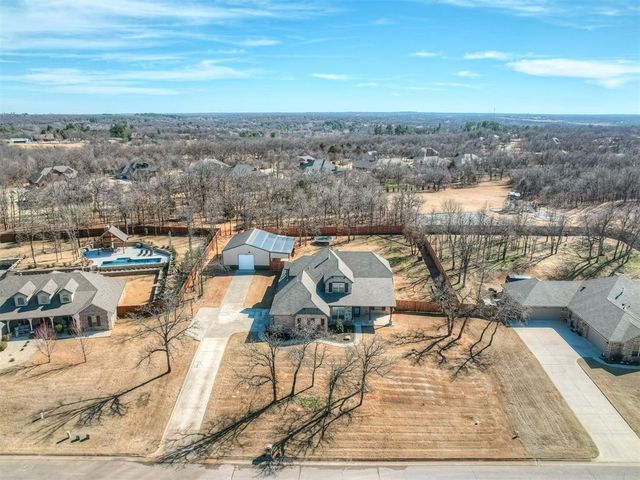 5508 Courtland Lane, Choctaw, OK 73020