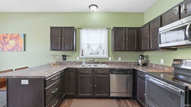 5932 Hemingway Run, Fort Wayne, IN 46814