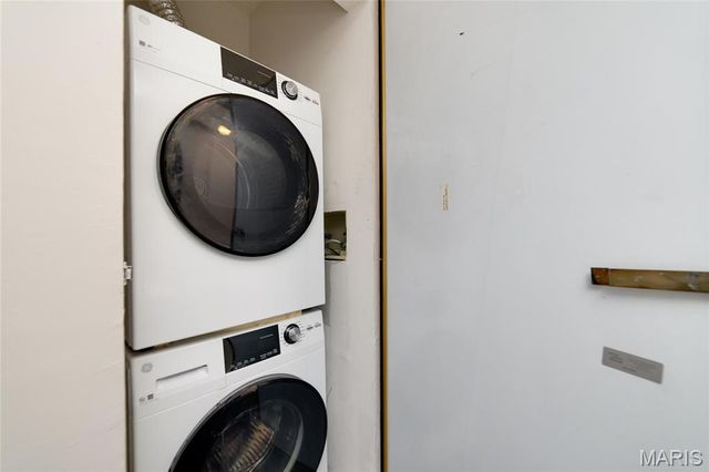 2278 Rule Avenue C, Maryland Heights, MO 63043