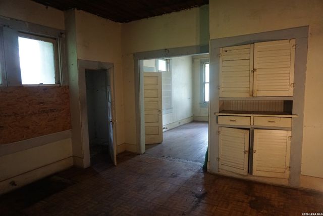 104 New York Pl, San Antonio, TX 78214
