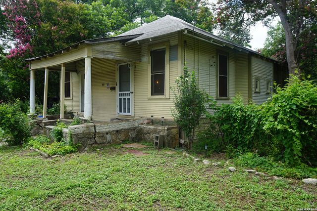 104 New York Pl, San Antonio, TX 78214