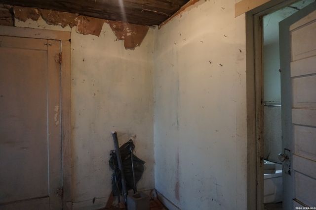 104 New York Pl, San Antonio, TX 78214