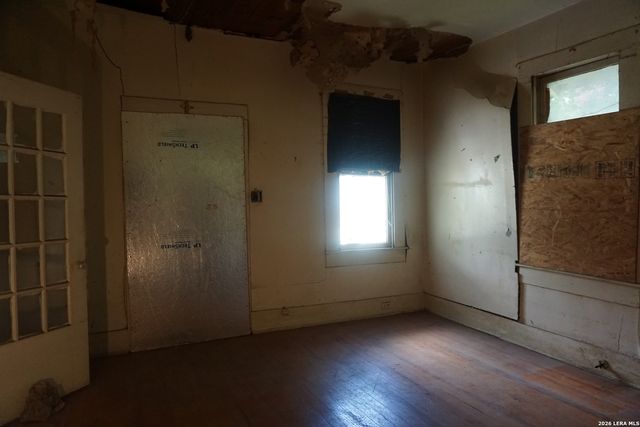 104 New York Pl, San Antonio, TX 78214