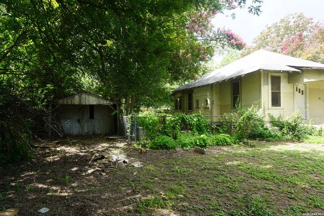104 New York Pl, San Antonio, TX 78214