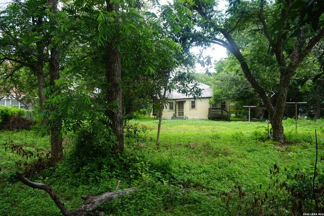 104 New York Pl, San Antonio, TX 78214