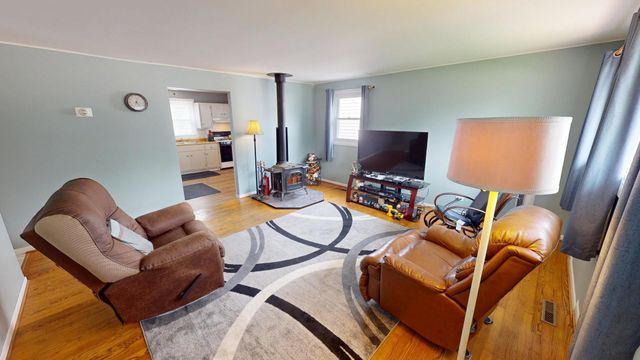 334 S SEYMOUR Avenue, Mundelein, IL 60060