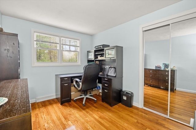 9 Green St, Foxboro, MA 02035