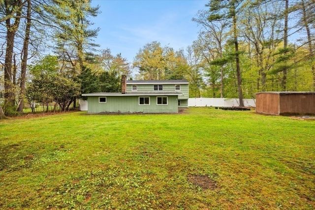 9 Green St, Foxboro, MA 02035