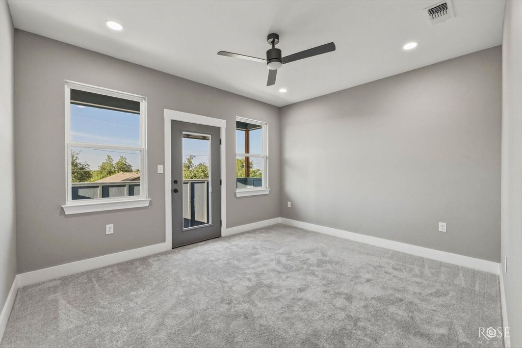 Image 13 of property listing at 912 Probandt Street, San Angelo, TX 76903