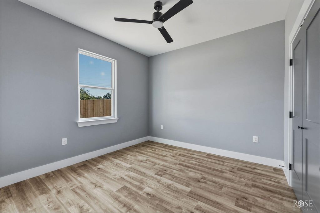 Image 17 of property listing at 912 Probandt Street, San Angelo, TX 76903