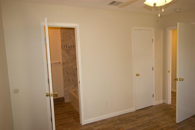 6110 Wing Feather DR, Austin, TX 78744