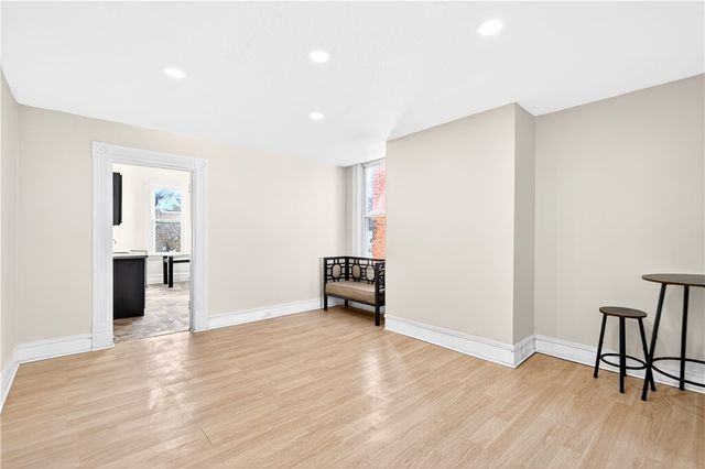 145 Plymouth Street 1, Mt Washington, PA 15211