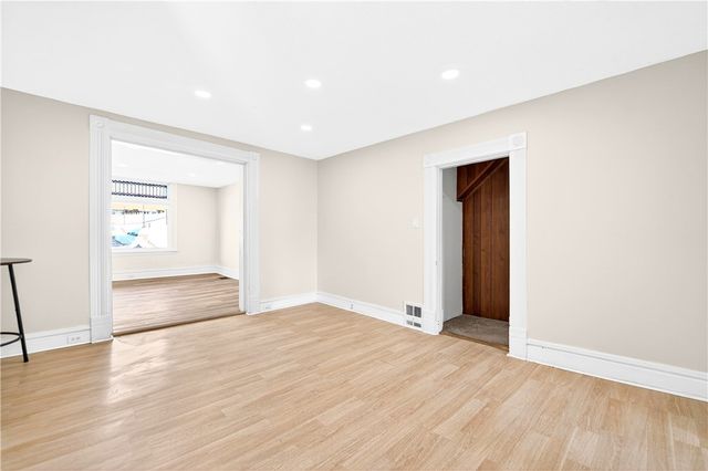 145 Plymouth Street 1, Mt Washington, PA 15211