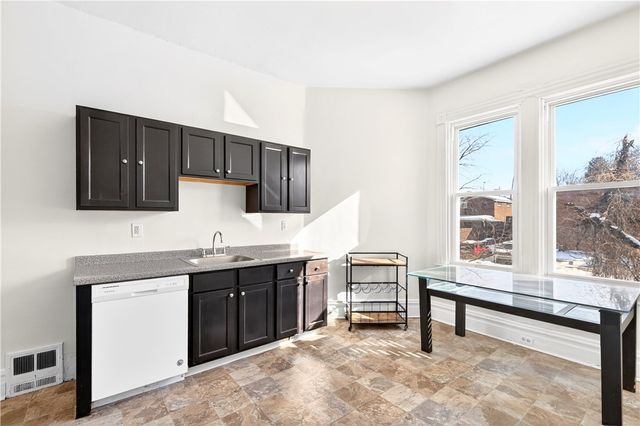 145 Plymouth Street 1, Mt Washington, PA 15211