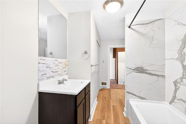 145 Plymouth Street 1, Mt Washington, PA 15211