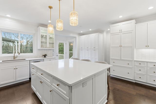 1210 Choctaw TRL, Brentwood, TN 37027