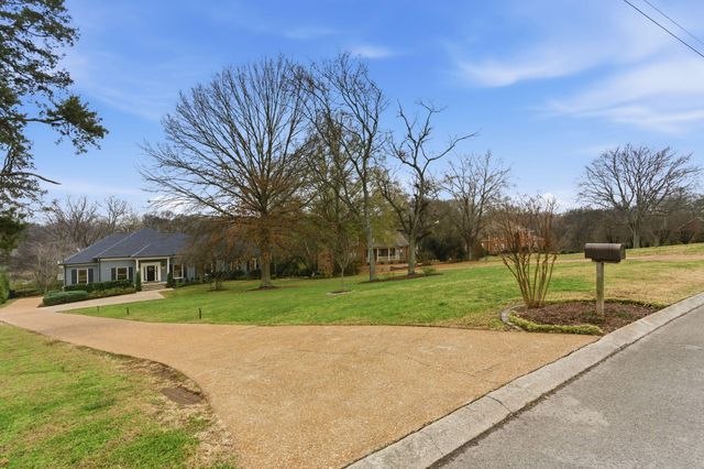 1210 Choctaw TRL, Brentwood, TN 37027