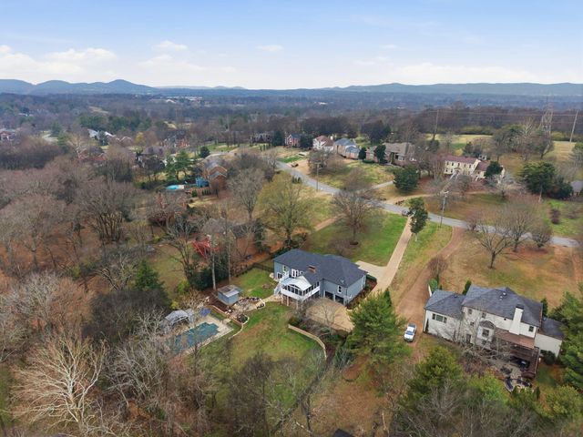 1210 Choctaw TRL, Brentwood, TN 37027