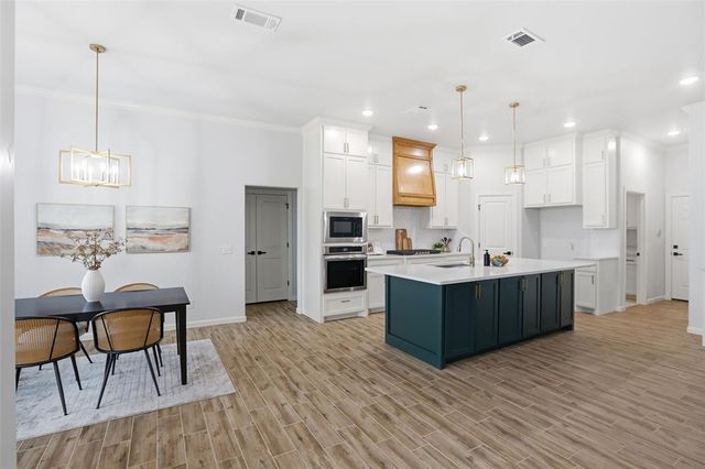 3024 Deer Run Trail, Guthrie, OK 73044