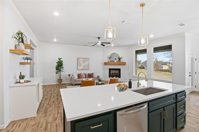 3024 Deer Run Trail, Guthrie, OK 73044