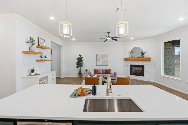 3024 Deer Run Trail, Guthrie, OK 73044