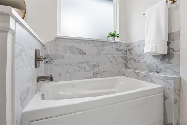 3024 Deer Run Trail, Guthrie, OK 73044