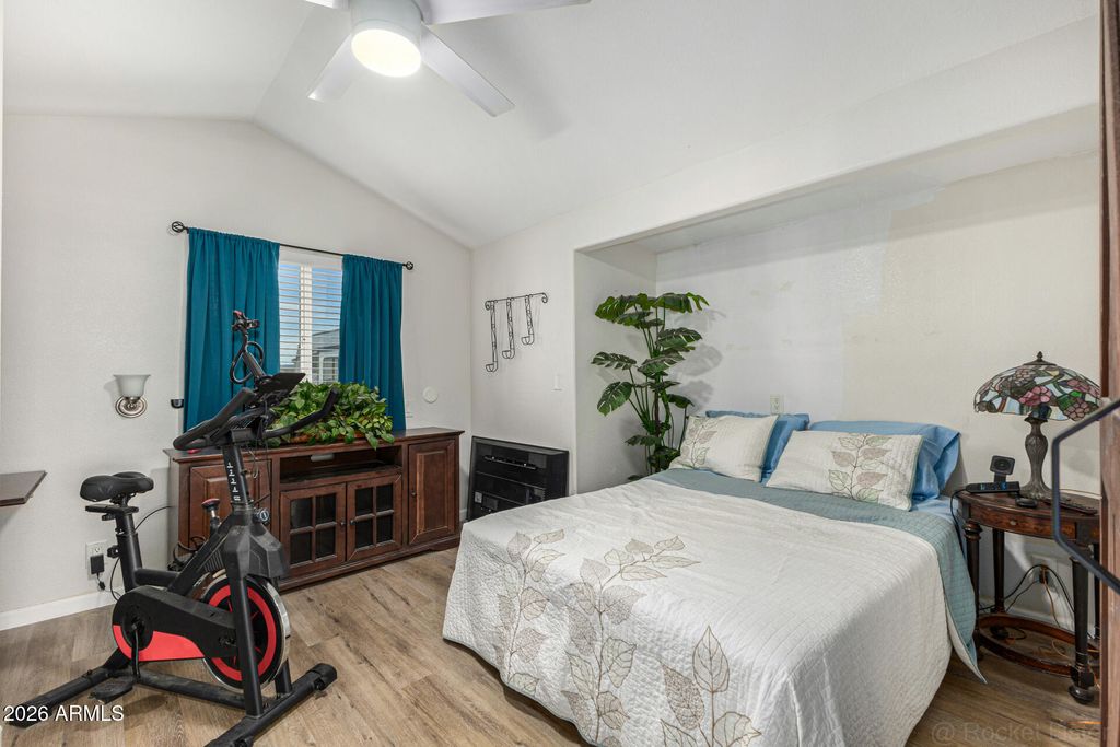 Image 12 of property listing at 10950 W Union Hills Drive 2415, Sun City, AZ 85373