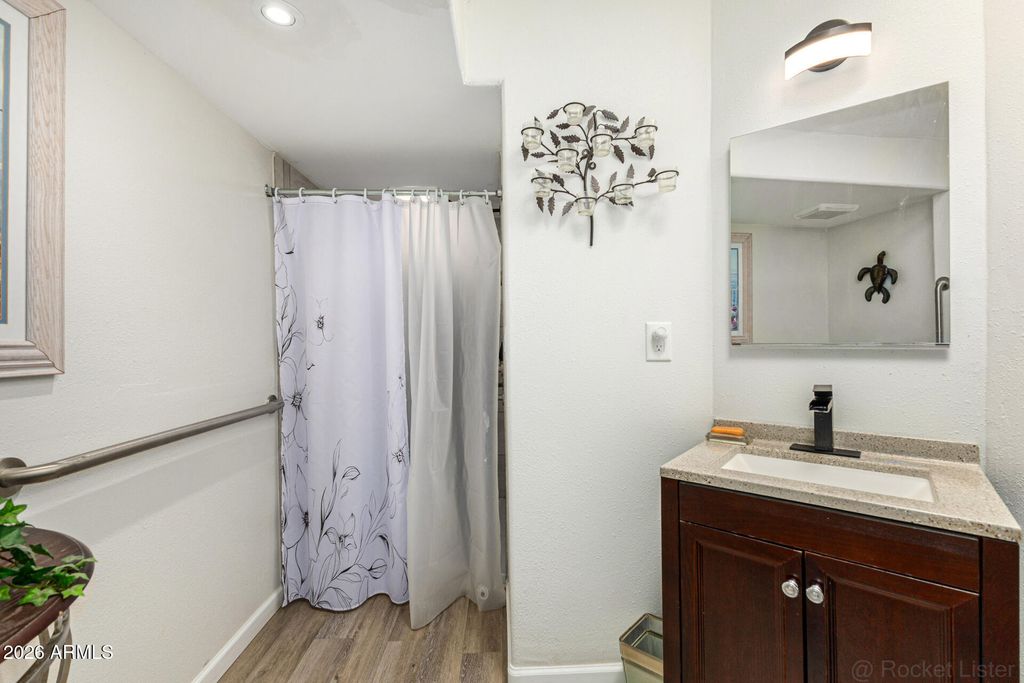 Image 16 of property listing at 10950 W Union Hills Drive 2415, Sun City, AZ 85373