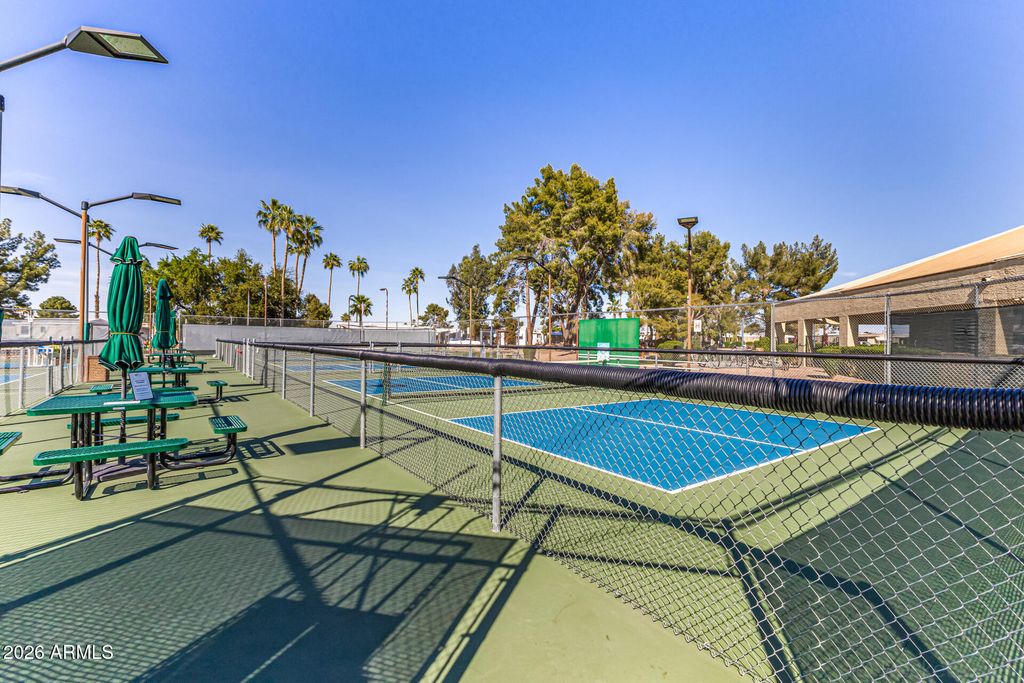 Image 17 of property listing at 10950 W Union Hills Drive 2415, Sun City, AZ 85373