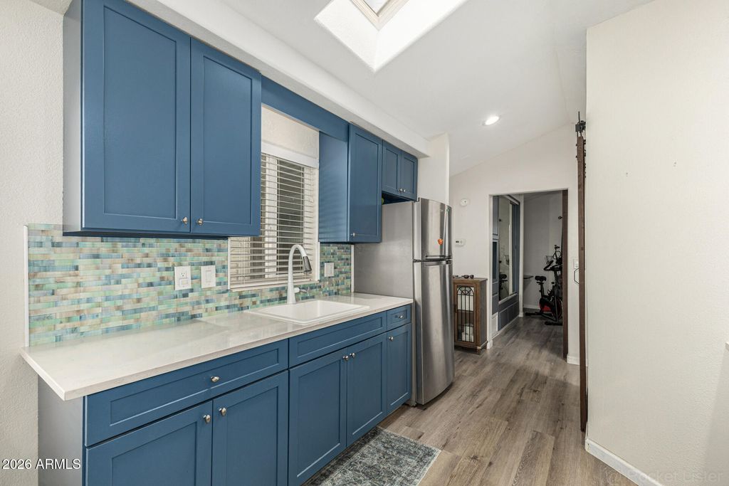 Image 8 of property listing at 10950 W Union Hills Drive 2415, Sun City, AZ 85373