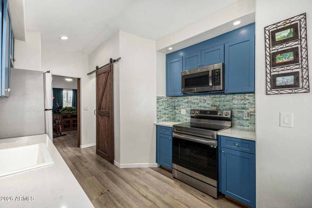 Image 9 of property listing at 10950 W Union Hills Drive 2415, Sun City, AZ 85373
